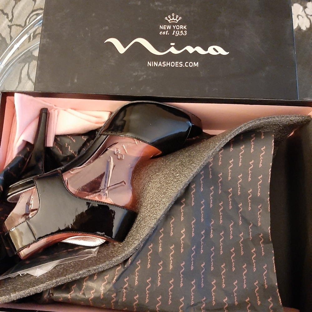 Ladies shoes